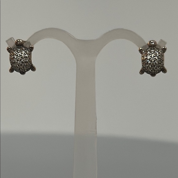 Pandora Silver Turtle Stud Earrings Intricate Design - Picture 1 of 7